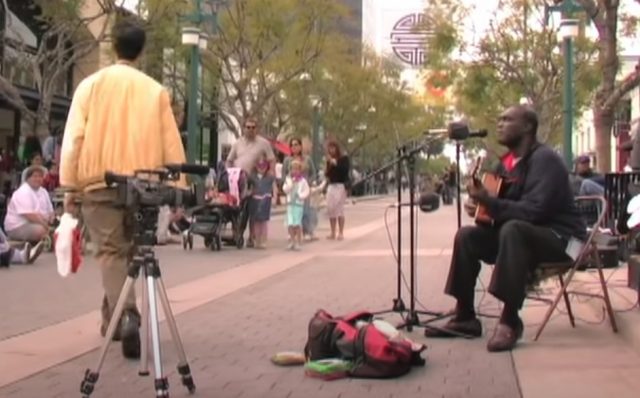 A Street Performance Out Of This World AmazingPandph   1.340 640x398 