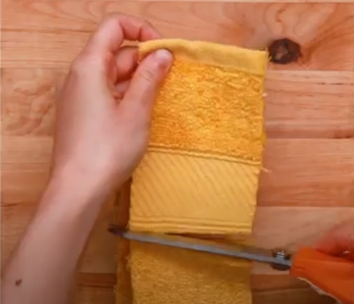 Cut, Old, Bath, Towel, Strips, creativity, tricks, genius, recycling,