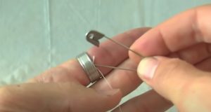 Remove A Ring, Finger, Stuck Ring, Remove, trick, amazing, Smart, astuce, hacks,