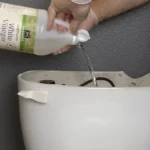 He Pours Some Vinegar Into His Toilet Tank. Now Watch What Happens When He Flushes …BRILLIANT!