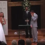 Bride uses American Sign Language to perform heartfelt song3.jpg