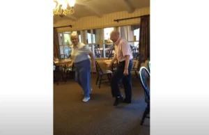 Elderly Couple Dances, Dance like no one’s watching story, Inspiring senior couple dancing, Spontaneous dance in a restaurant, Grandparents dancing viral video, Age is just a number dancing video, Viral senior couple dance performance, Feel-good viral dance video, Spontaneous fun elderly couple, Inspirational moments senior couple