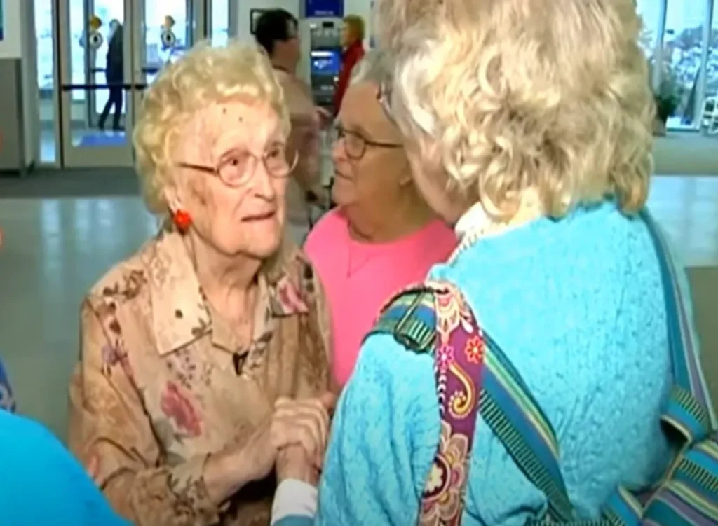 96-year-old Lena Pierce, Reunites with daughter, 82 years apart, Betty Morrell, Emotional reunion, Separated since 1933, Mother and daughter reunion, Family reunion, Lena and Betty, Heartwarming story