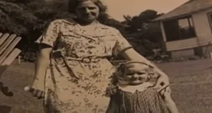 96-year-old Lena Pierce, Reunites with daughter, 82 years apart, Betty Morrell, Emotional reunion, Separated since 1933, Mother and daughter reunion, Family reunion, Lena and Betty, Heartwarming story