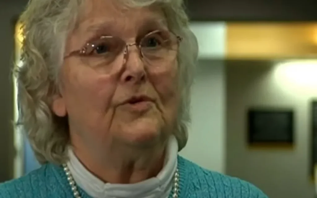 96-year-old Lena Pierce, Reunites with daughter, 82 years apart, Betty Morrell, Emotional reunion, Separated since 1933, Mother and daughter reunion, Family reunion, Lena and Betty, Heartwarming story