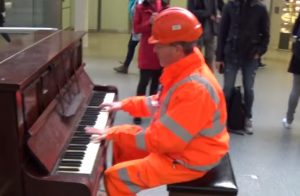 boogie woogie, st pancras station, play me piano, street piano, play me i'm yours, st pancras, jools holland, blues, piano blues, rockabilly, rock and roll,