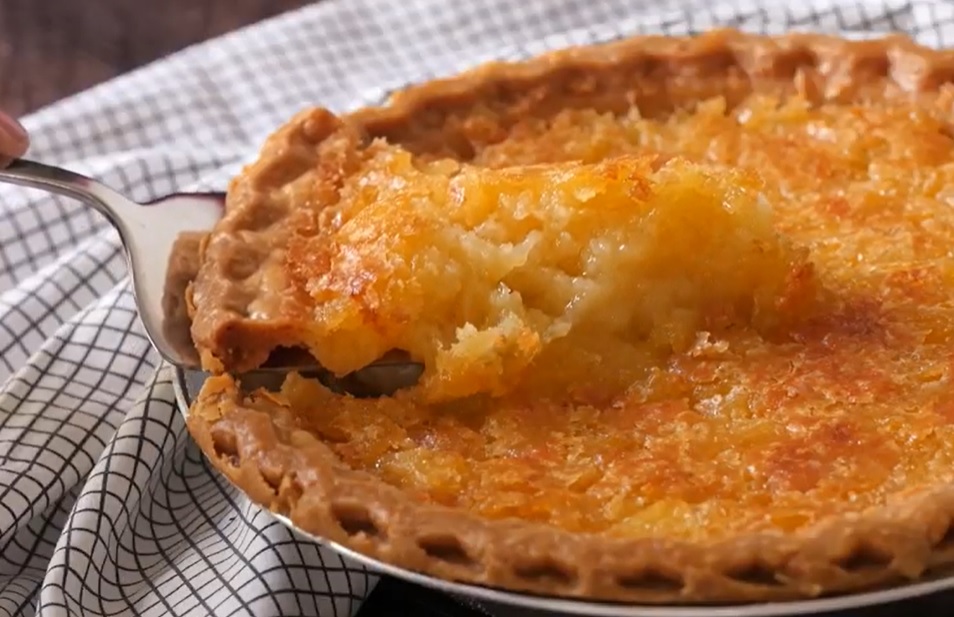 How To Make: Johnny Cash's Pineapple pie, Pineapple pie: The Famous Johnny Cash’s Recipe, easiest pie recipe, easy apple cake, best pineapple pie recipe, best website for pineapple pie recipes, johnny cash best recipes, johnny cash's famous pineapple recipe, pineapple pie, delicious pineapple pie recipre