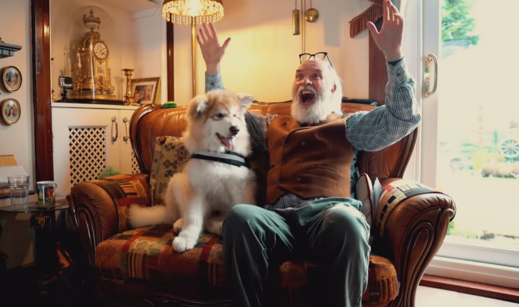 best christmas ads for dogs, christmas commercial for old men, christmas ads with important message, christmas advert with love and humanbeing message, John Lewis Christmas Adverts for elderly people, best short film for christmas, short film with big message