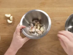 peeling garlic, garlic techniques, garlic preparation, garlic tips, cooking garlic, garlic methods, garlic slicing, garlic crushing, garlic chopping, roasted garlic
