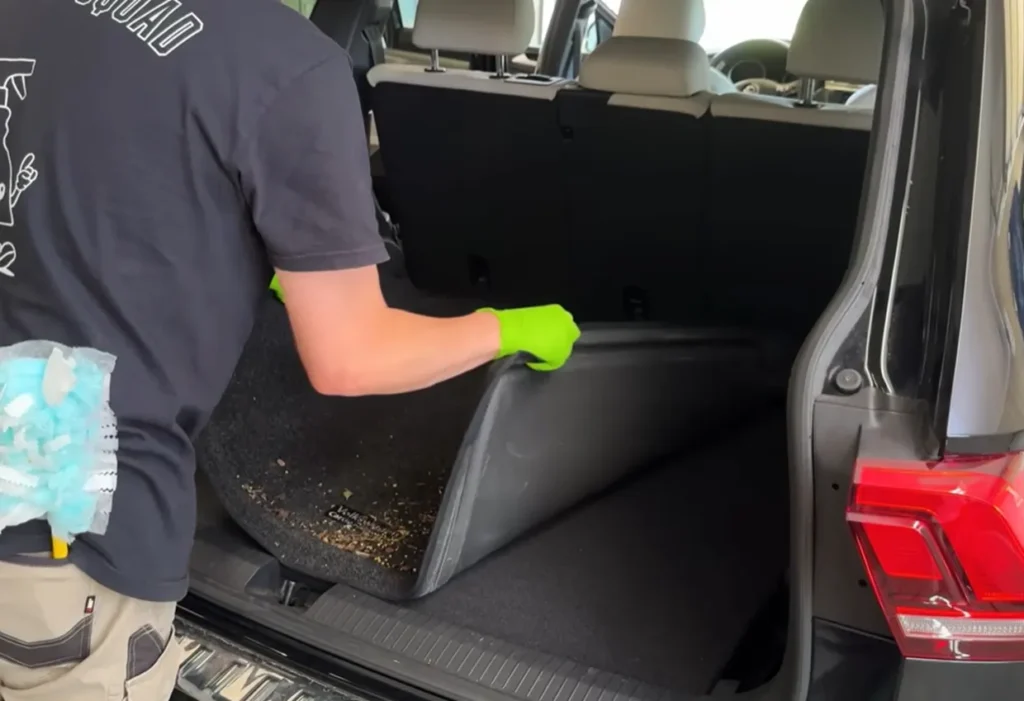 7 Simple Steps to Keep Your Car Clean: Checklist! car clean, Car cleaning tips, Weekly car maintenance, Declutter car interior, Vacuum car seats, Clean car mats, Organize car trunk, Wipe dashboard, Streak-free windows, Touch-free car wash, Pleasant car scent