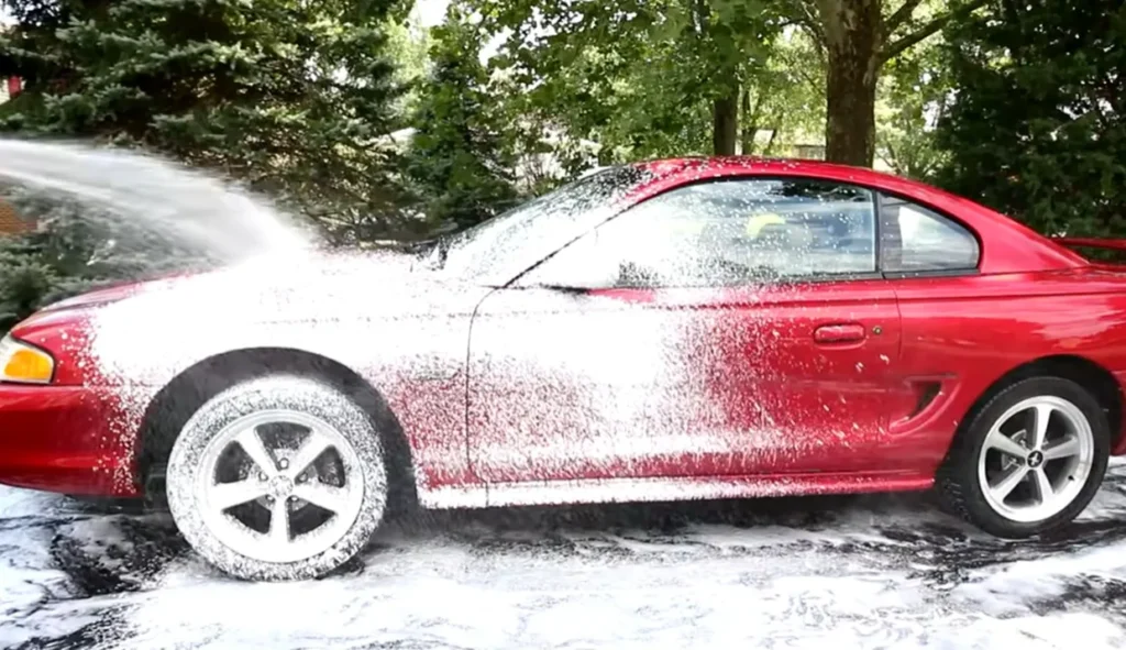 7 Simple Steps to Keep Your Car Clean: Checklist! car clean, Car cleaning tips, Weekly car maintenance, Declutter car interior, Vacuum car seats, Clean car mats, Organize car trunk, Wipe dashboard, Streak-free windows, Touch-free car wash, Pleasant car scent