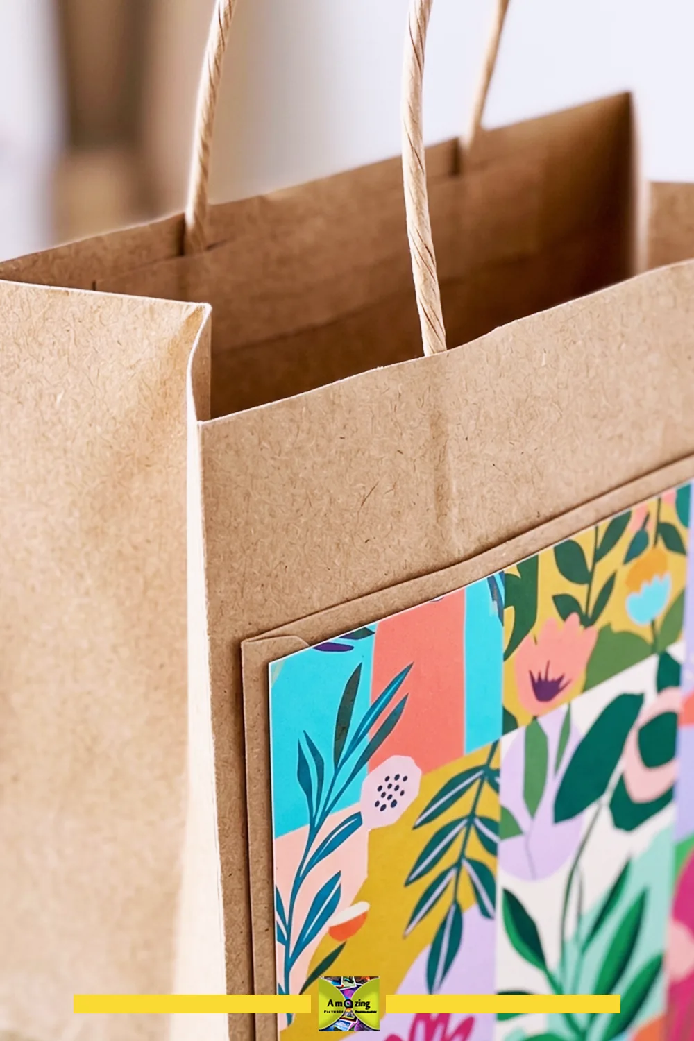 Reclaimed gift bag with decorative greeting-card reinforcement panels