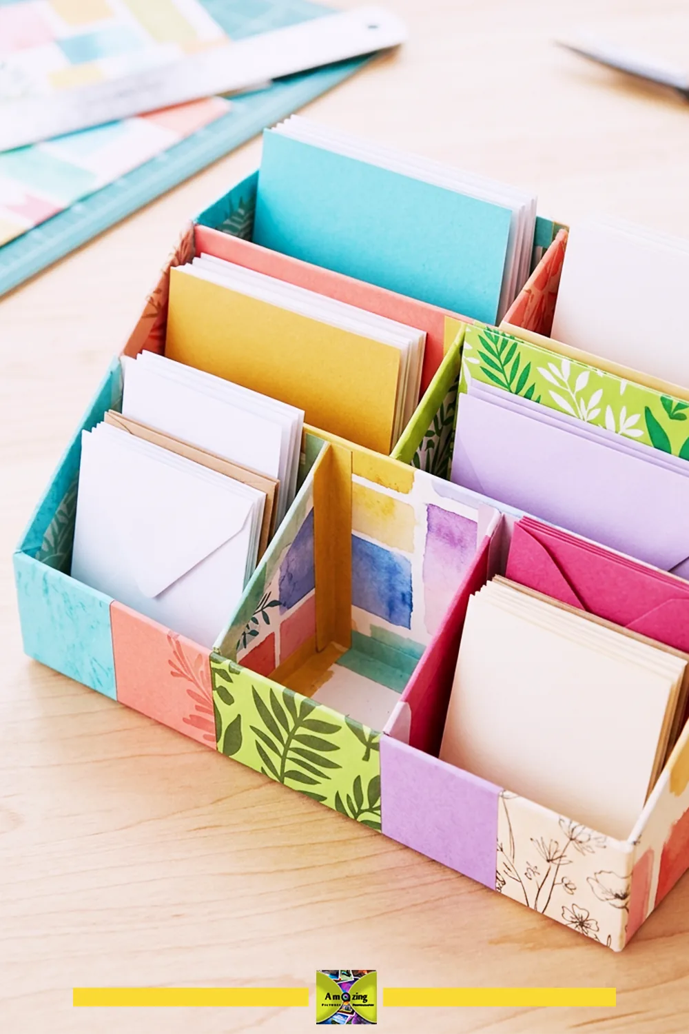Compact note-card and envelope holder with reinforced compartments