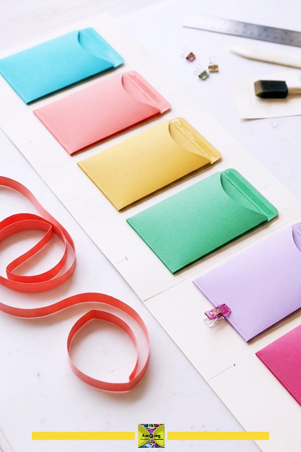 Roll-up paper-template organizer during sleeve construction